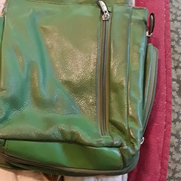 Travelon anti-theft crossbody. - Picture 4 of 6